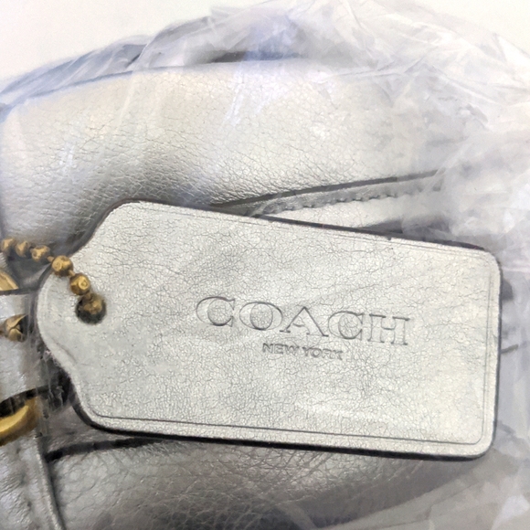 Coach Camera Crossbody Bag Silver Quilted Leather with Chain Strap - Picture 12 of 12